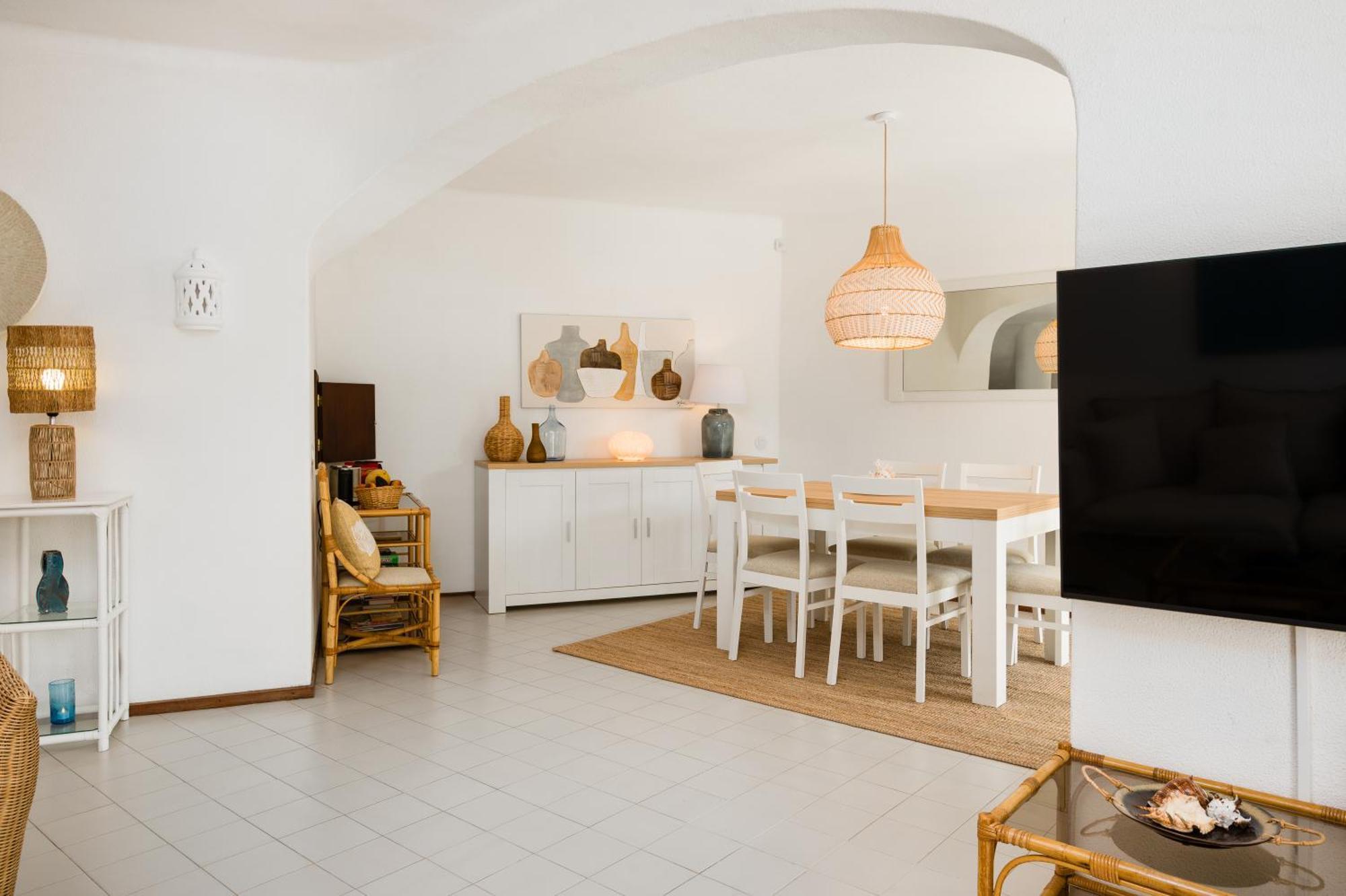 Clifftop - Pool, Private Terrace, Garden & Paddle Boards Villa