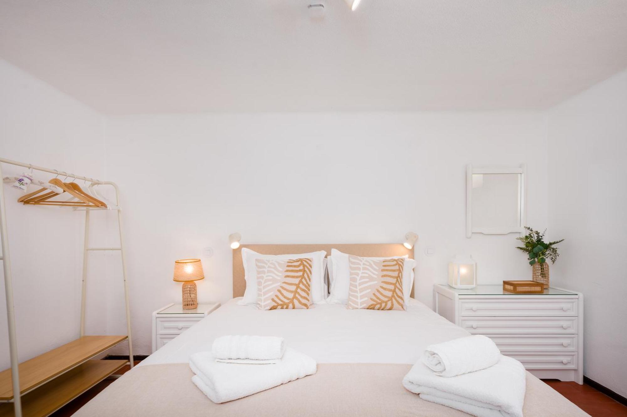 Villa Clifftop - Pool, Private Terrace, Garden & Paddle Boards